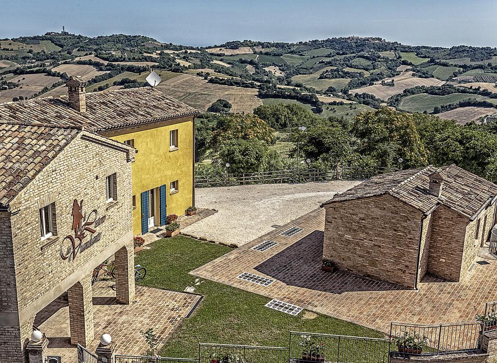 Готель Il Ristoro Del Viandante Offagna Екстер'єр фото